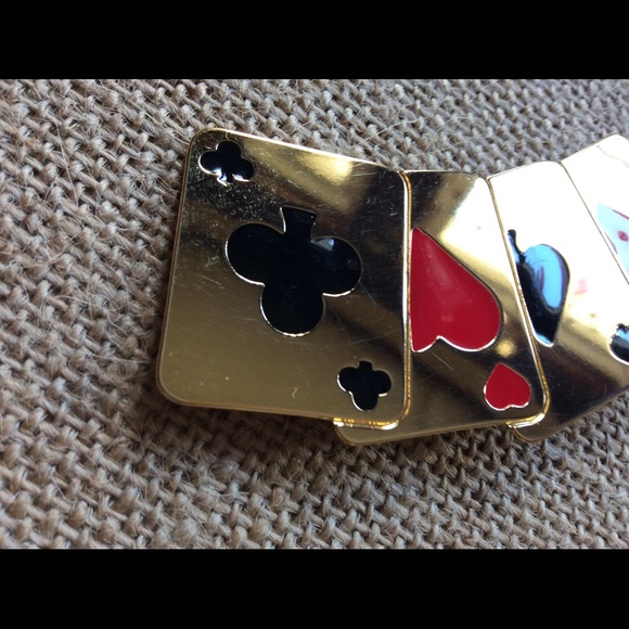 A Royal Flush Brooch - Picture 8 of 15